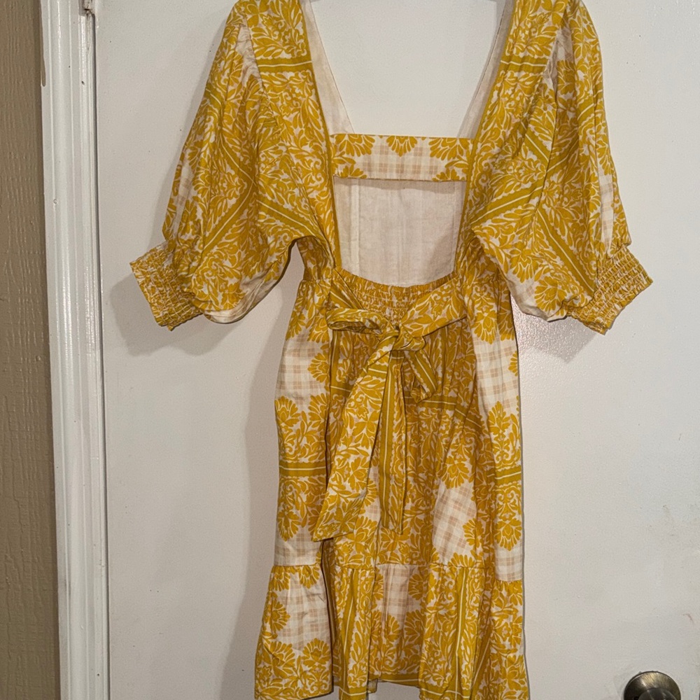 Chic Yellow Patterned Mini Dress - Picture 3 of 3